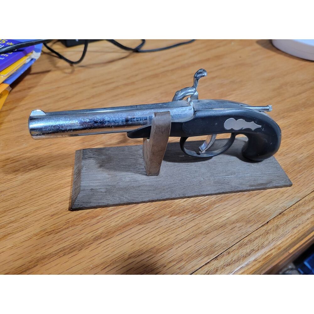 VINTAGE 1960'S FLINTLOCK PISTOL SHAPED CIGARETTE/Cigar Lighter - Picture 8 of 9